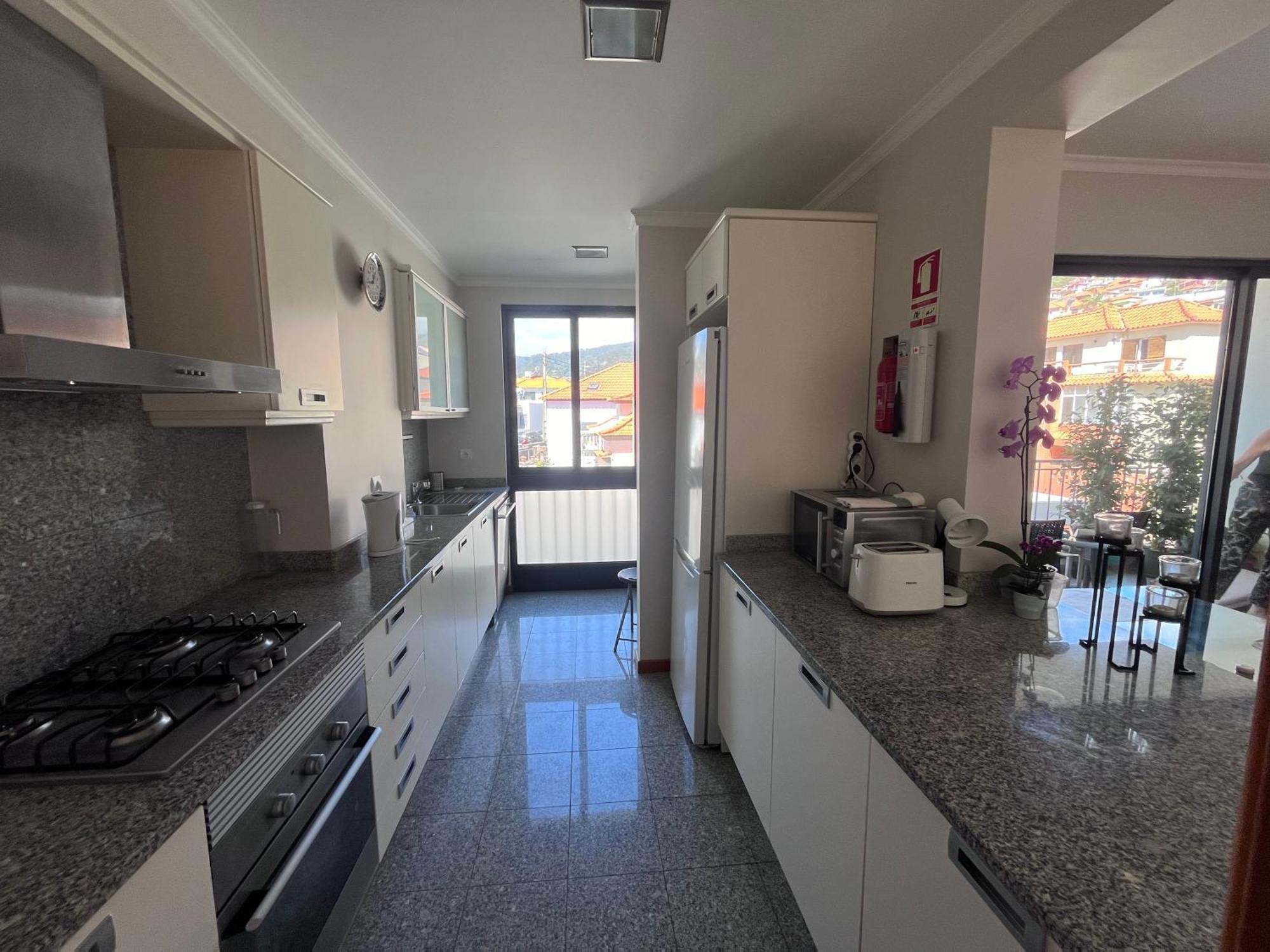 Apartment Machico Near The Beach Luaran gambar